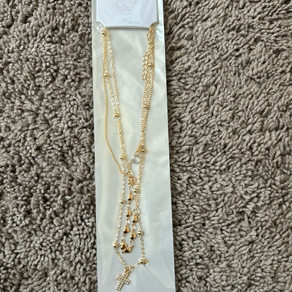 Gold or sliver fashion necklace with cross